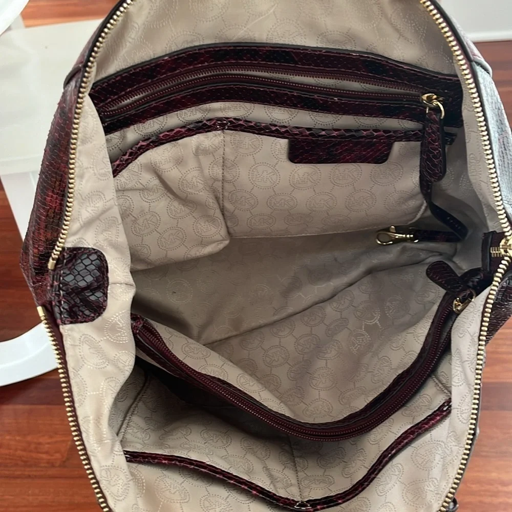 MICHAEL KORS Riley satchel maroon snakeskin leather